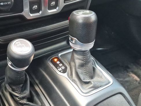 Used 2021 Jeep Wrangler Sport AWD/4WD image 14