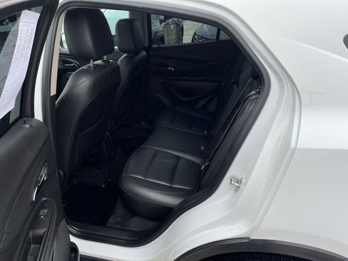 Used 2018 Buick Encore Essence image 12