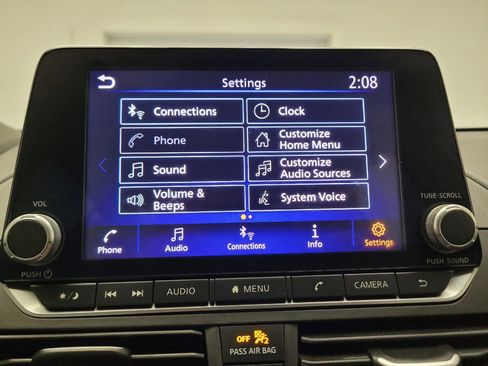 Used 2025 Nissan Altima 2.5 SV FWD image 25