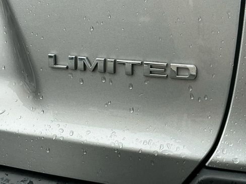 Used 2019 Jeep Cherokee Limited image 7