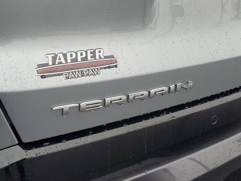 New 2026 GMC Terrain AT4 w/ LPO, Black Badging Package AWD/4WD image 7