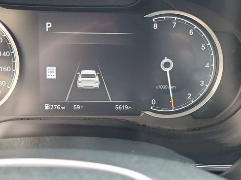 Certified 2025 Genesis G70 2.5T image 10