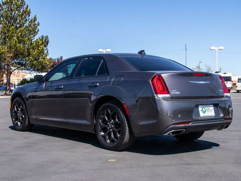 Used 2019 Chrysler 300 S AWD/4WD image 5