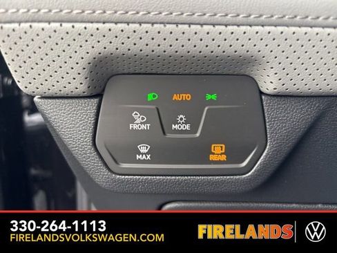 New 2026 Volkswagen Atlas Peak Edition image 14