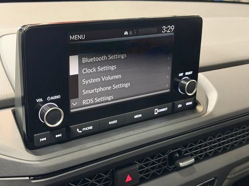 Certified 2025 Honda Accord SE image 4