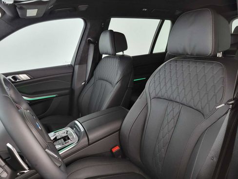 Used 2026 BMW X7 M60i AWD/4WD image 24