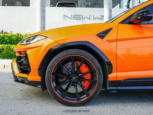 Used 2022 Lamborghini Urus image 4