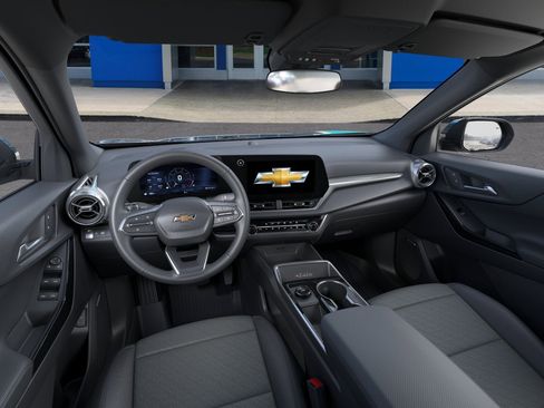 New 2026 Chevrolet Equinox LT w/ Convenience Package II FWD image 39