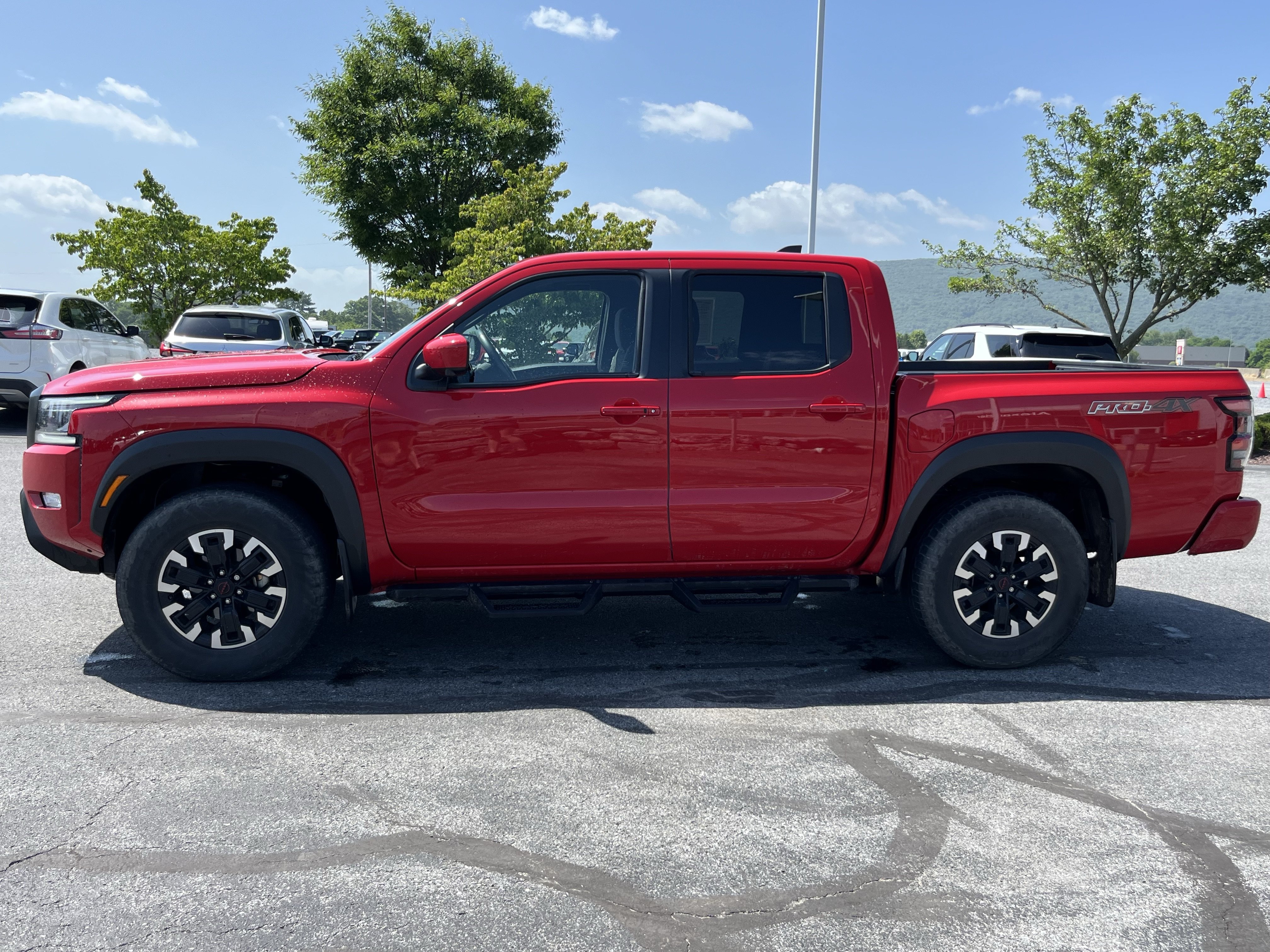 Used 2024 Nissan Frontier PRO-4X w/ Pro Convenience Package AWD/4WD image 9