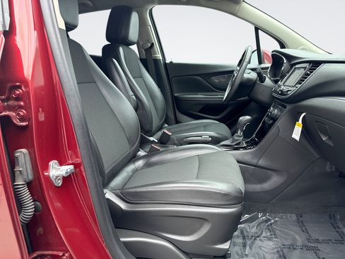 Used 2022 Buick Encore Preferred w/ Safety Package AWD/4WD image 17