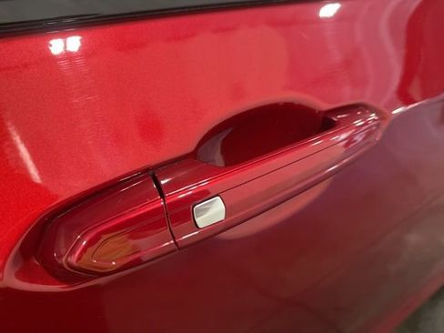 Used 2025 Cadillac XT6 Sport image 36