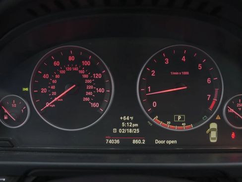 Used 2011 BMW 550i Sedan image 21