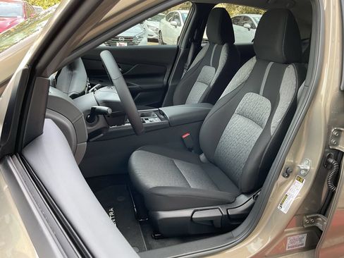 New 2026 Nissan Sentra SV w/ SV Convenience Package FWD image 13