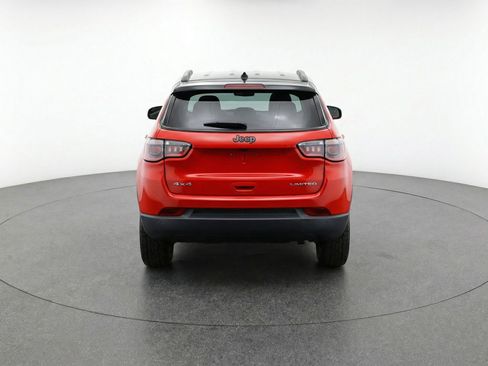 Used 2025 Jeep Compass Trailhawk image 7