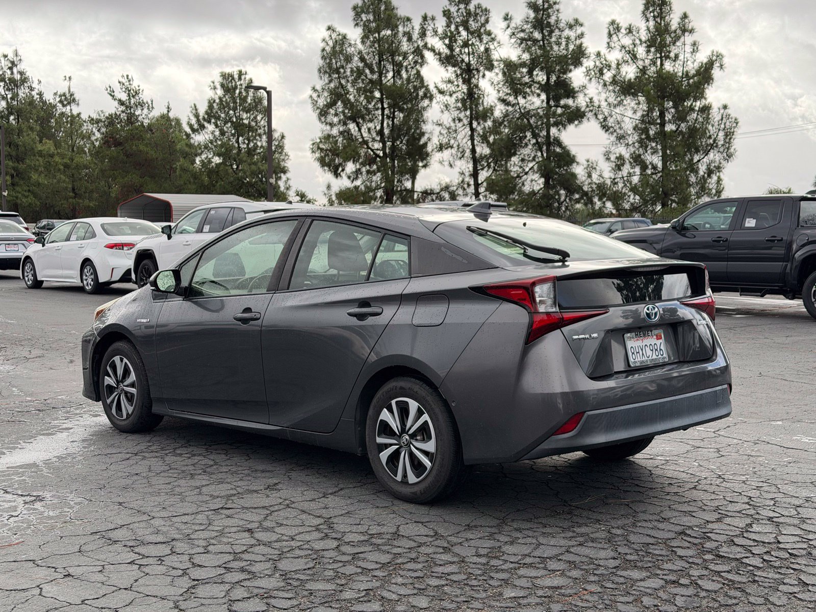 Used 2019 Toyota Prius LE w/ Carpet Mat Package FWD image 3