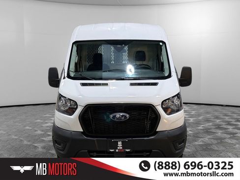 Used 2023 Ford Transit 250 Medium Roof image 9