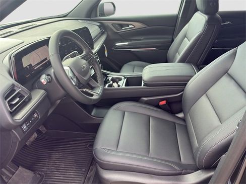 New 2026 Chevrolet Traverse LT w/ Midnight/Sport Edition image 8