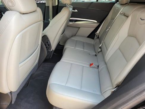 Used 2023 Cadillac XT4 Luxury w/ Cold Weather Package image 32