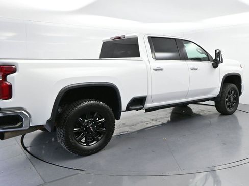 Used 2024 Chevrolet Silverado 2500 LTZ AWD/4WD image 7