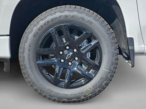 New 2026 Chevrolet Silverado 1500 RST w/ Dark Appearance Package AWD/4WD image 11