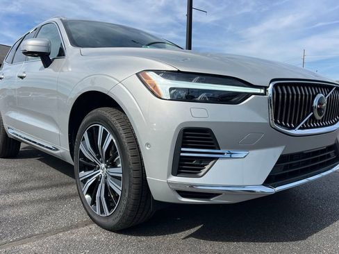 Used 2022 Volvo XC60 T8 Inscription w/ Advanced Package image 11