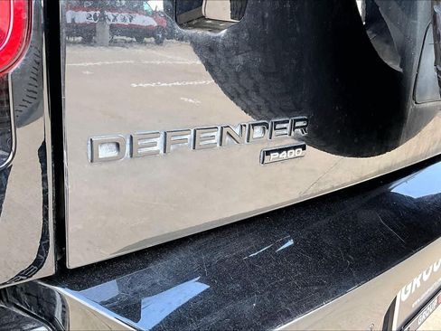 Used 2022 Land Rover Defender 110 X-Dynamic SE AWD/4WD image 31