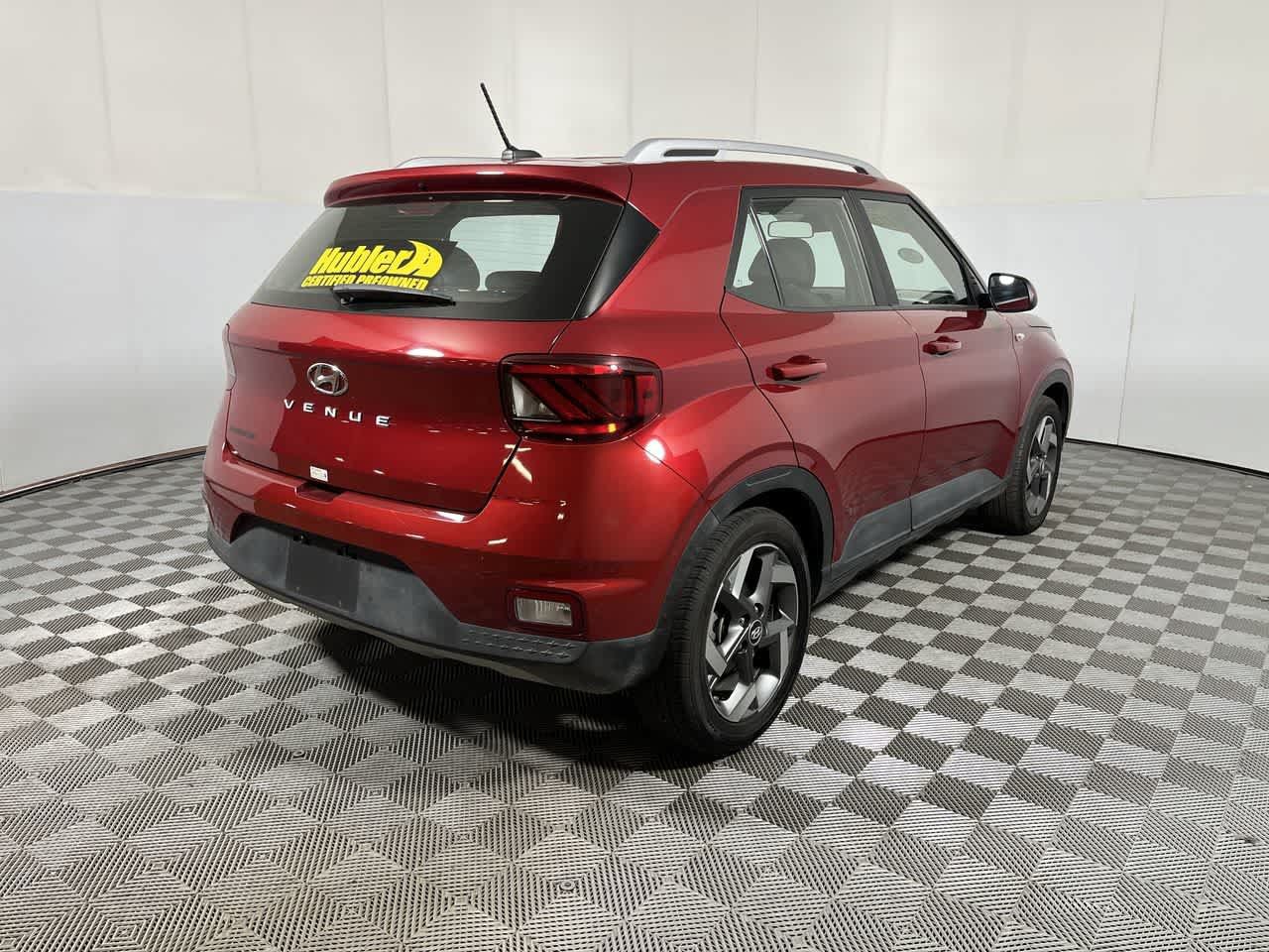 Used 2025 Hyundai Venue SEL FWD image 8