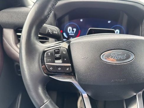 Used 2025 Ford Explorer Platinum w/ LUX Leather Package AWD/4WD image 10