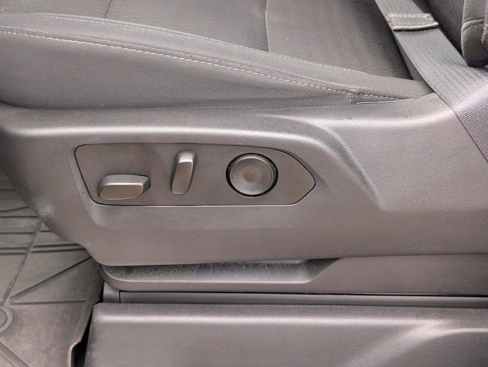 Used 2023 Chevrolet Silverado 1500 LT RWD image 18
