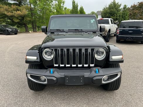 Used 2023 Jeep Wrangler Sahara w/ Cold Weather Group AWD/4WD image 2