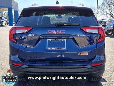 Used 2022 GMC Terrain SLT w/ Infotainment Package II image 4