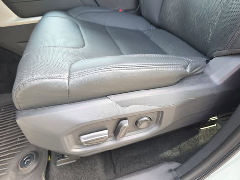 Used 2024 Toyota Tundra Limited image 28