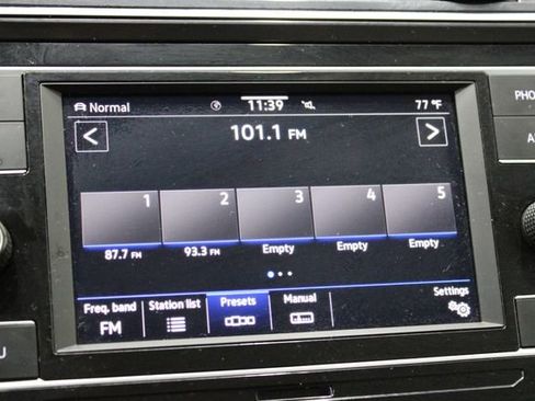 Used 2022 Volkswagen Tiguan S image 30