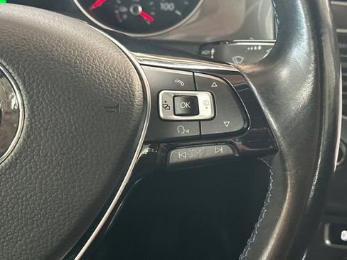 Used 2016 Volkswagen e-Golf SEL Premium w/ Driver Assistance Package image 29