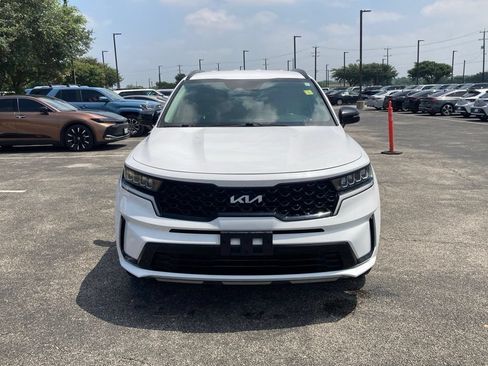Used 2022 Kia Sorento S FWD image 2