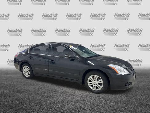 Used 2012 Nissan Altima 2.5 SL w/ 2.5SL Pkg FWD image 2
