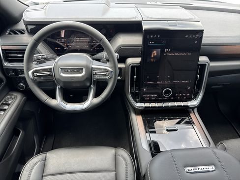 New 2026 GMC Yukon XL Denali AWD/4WD image 17