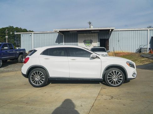 Used 2019 Mercedes-Benz GLA 250 GLA 250 image 3