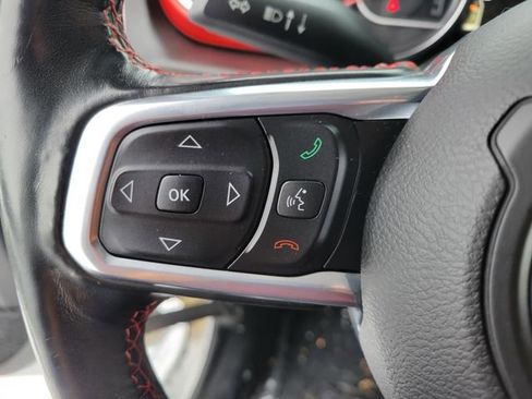 Used 2020 Jeep Gladiator Rubicon w/ Advanced Safety Group image 27