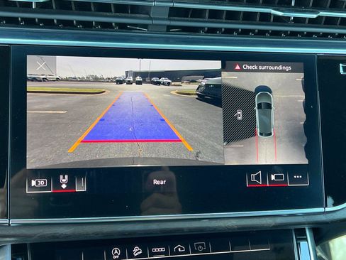 Used 2021 Audi Q8 Premium Plus w/ Premium Plus Package image 32