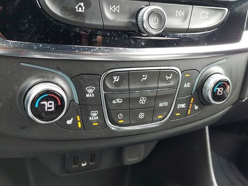 Used 2023 Chevrolet Traverse LT w/ LPO, Floor Liner Package image 39