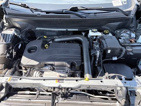 Used 2023 Chevrolet Equinox LT FWD image 26