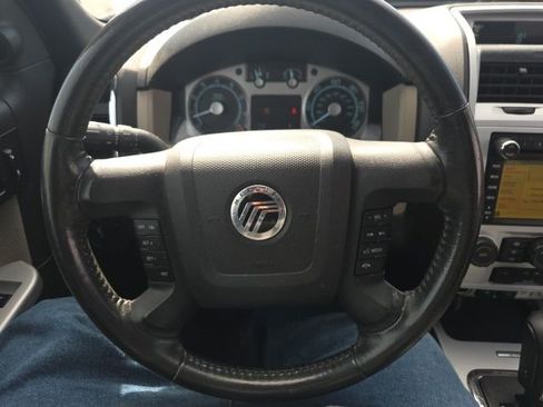 Used 2010 Mercury Mariner Premier image 36