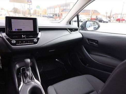 Certified 2025 Toyota Corolla LE image 21