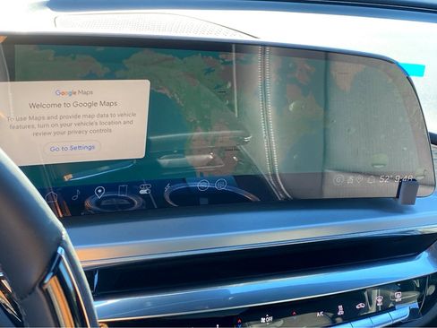 New 2024 Cadillac Lyriq Luxury image 6