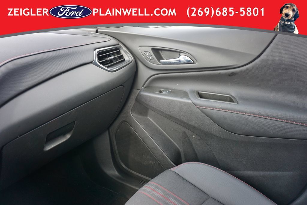 Used 2023 Chevrolet Equinox RS w/ LPO, Floor Liner Package FWD image 31