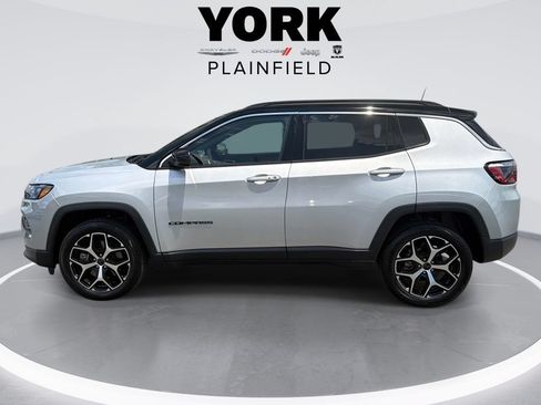 Used 2025 Jeep Compass Limited AWD/4WD image 8