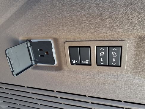 New 2026 GMC Yukon Denali w/ Denali Reserve Package image 25