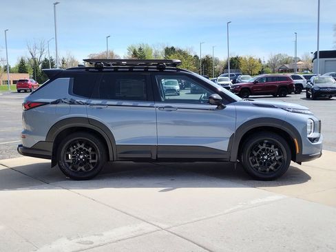 New 2026 Mitsubishi Outlander AWD image 15