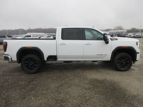 New 2026 GMC Sierra 3500 AT4 AWD/4WD image 3